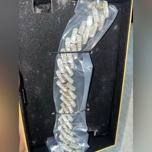 Shop Gld 18“ 19mm Baguette YG Cuban